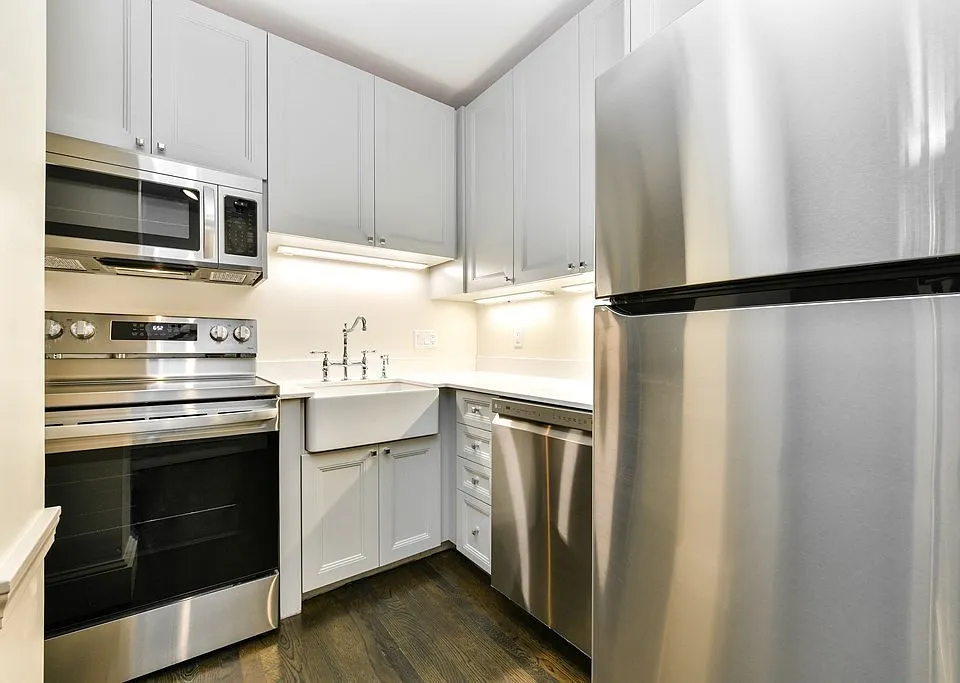 10 Dana St #7
