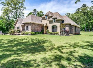 101 Downs Dr, Benton, LA 71006