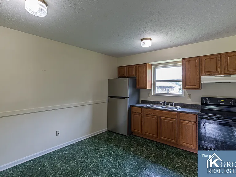390 Elm Rd #19 — Photo 3
