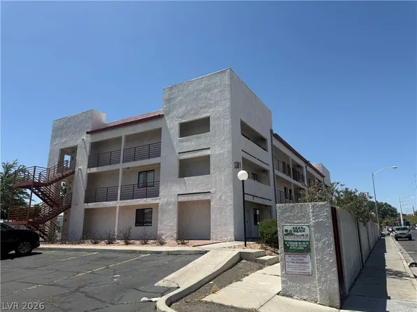 1381 E University Ave, Las Vegas, NV
