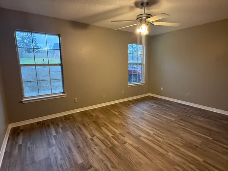 4571 Baybrook Dr — Photo 5