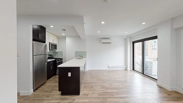 Rented by Metro Garden Realty NYC | media 8