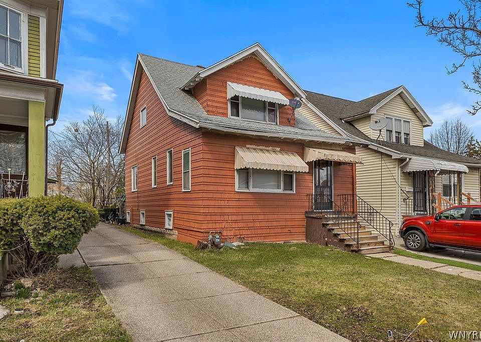 2nd image of 930 Kensington Ave