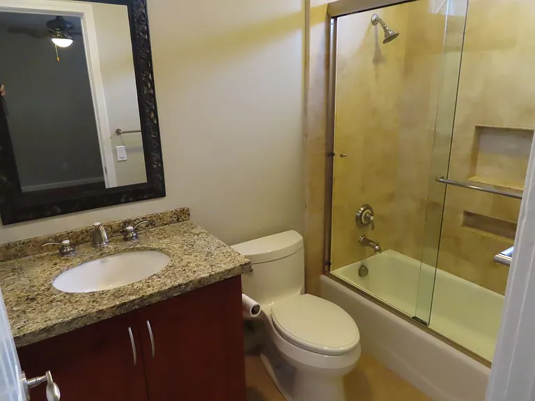 727 Robinson Ave #B — Photo 10