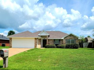 20381 Bluegrass Cir, Flint, TX 75762