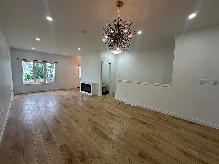 750 Moncton Ave — Photo 9