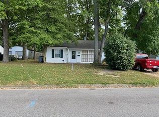 102 Pine Grove Ave, Hampton, VA 23669