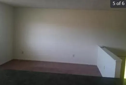 1548 Burcham Dr — Photo 2