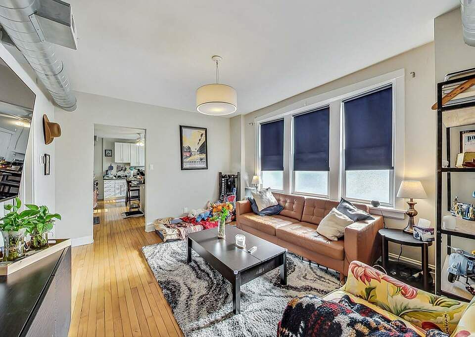 1st image of 1800 N Honore St #1R