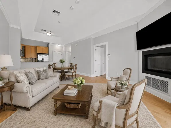 59 Walpole St Unit 307, Canton, MA 02021