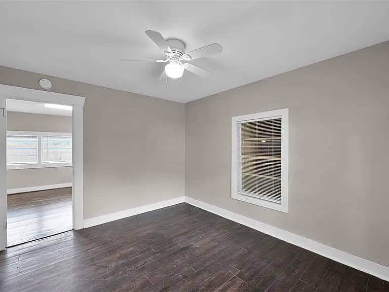 4208 Delhi St — Photo 22