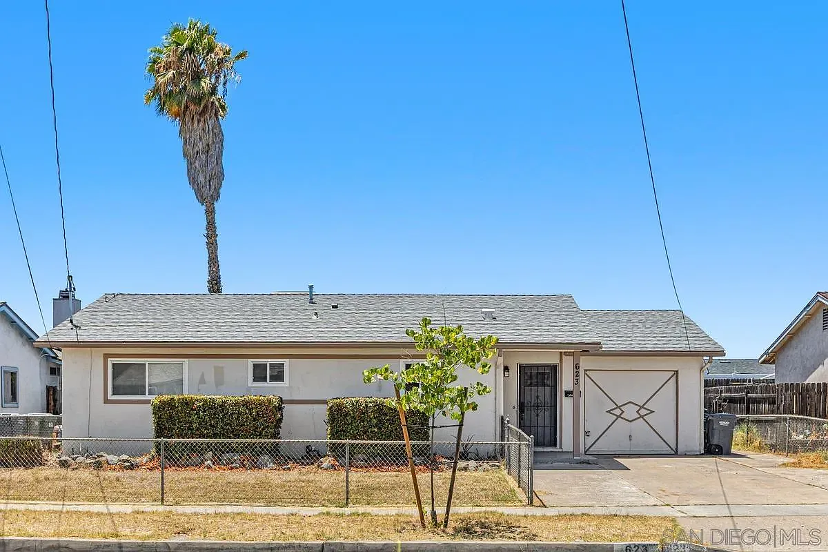 3 bed, 1.0 bath, 954 sqft, $3,400 — Photo 1