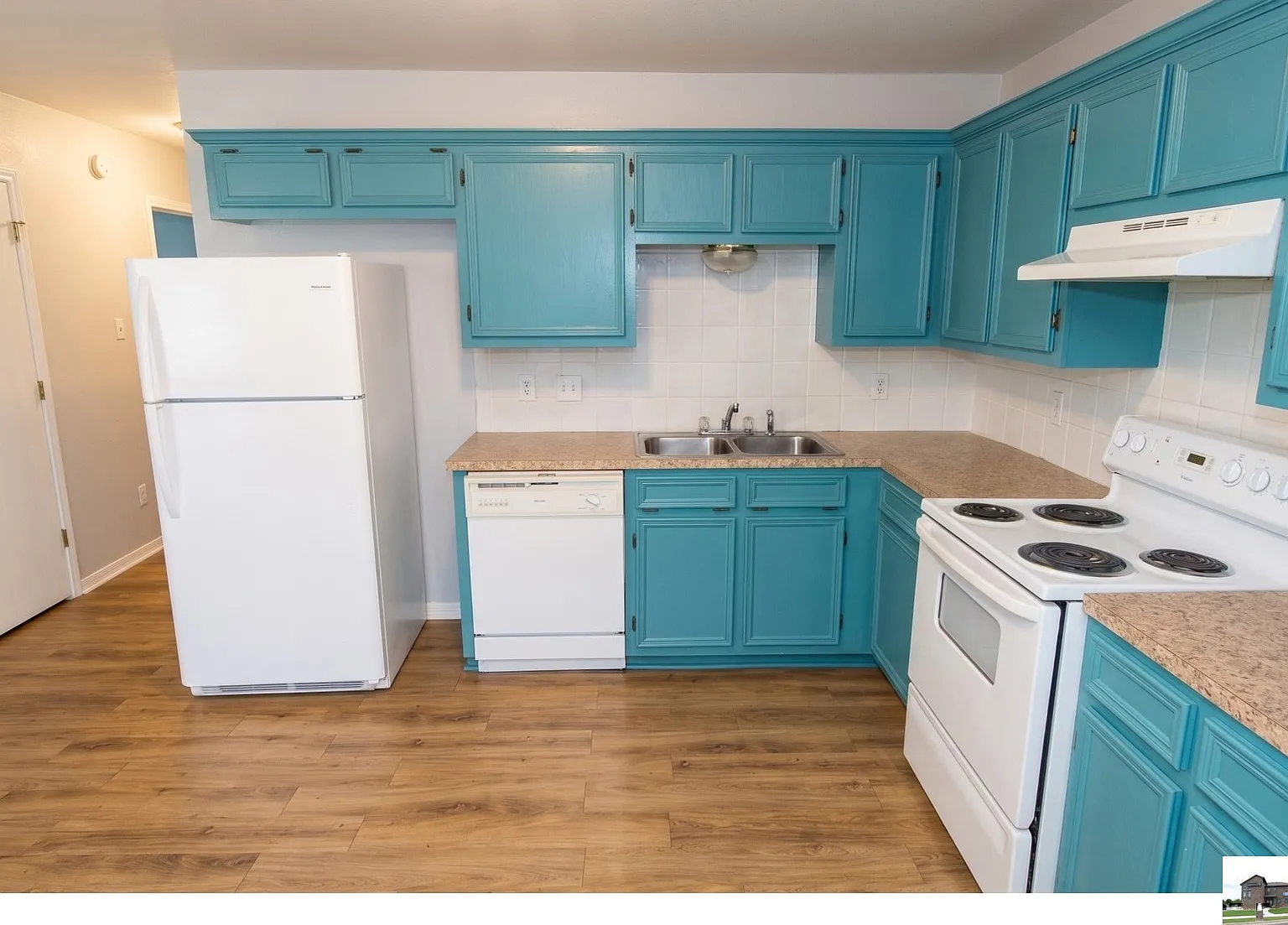 3 bed, 2.0 bath, 1158 sqft, $1,175 — Photo 3