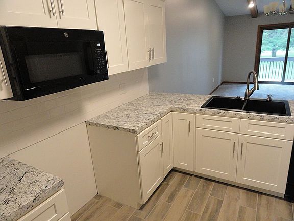 4th image of 2746 Stonebluff Dr SW