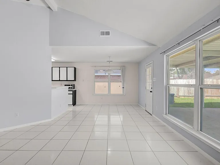 17050 Clan Macintosh Dr — Photo 18