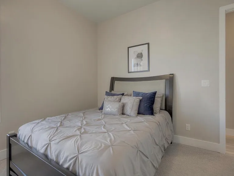 7919 Teaberry Dr NW — Photo 35