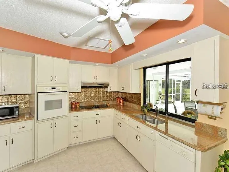 4841 Palm Aire Dr — Photo 7
