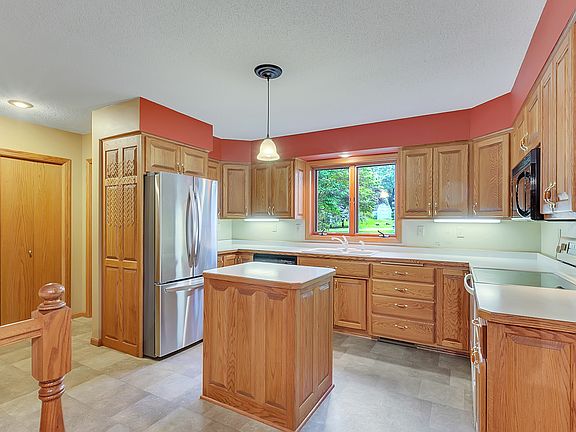 2nd image of 3155 Blackheath Dr