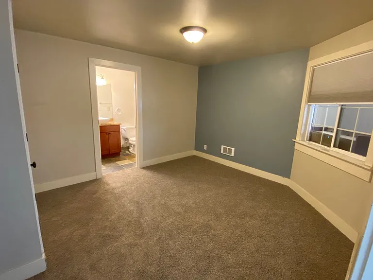 523 Prospect St — Photo 15