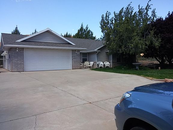 3rd image of 1452 S Heaton Dr
