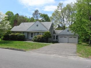 21 Placid St, Trumbull, CT 06611