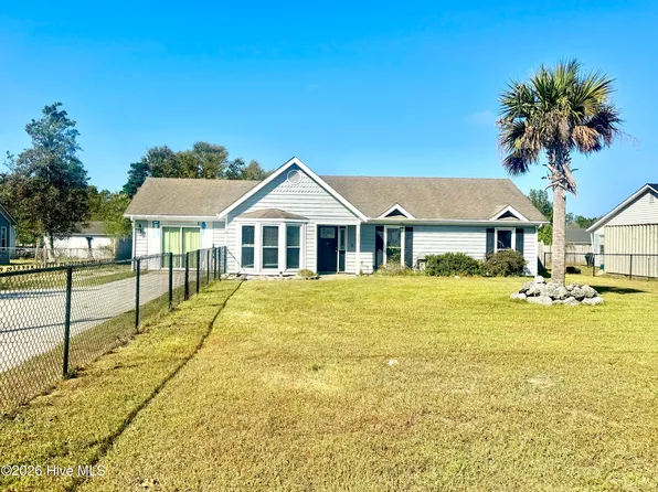 638 Sand Ridge Road, Hubert, NC 28539