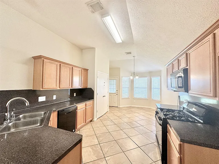 11023 Knobbley Oak Ct — Photo 6