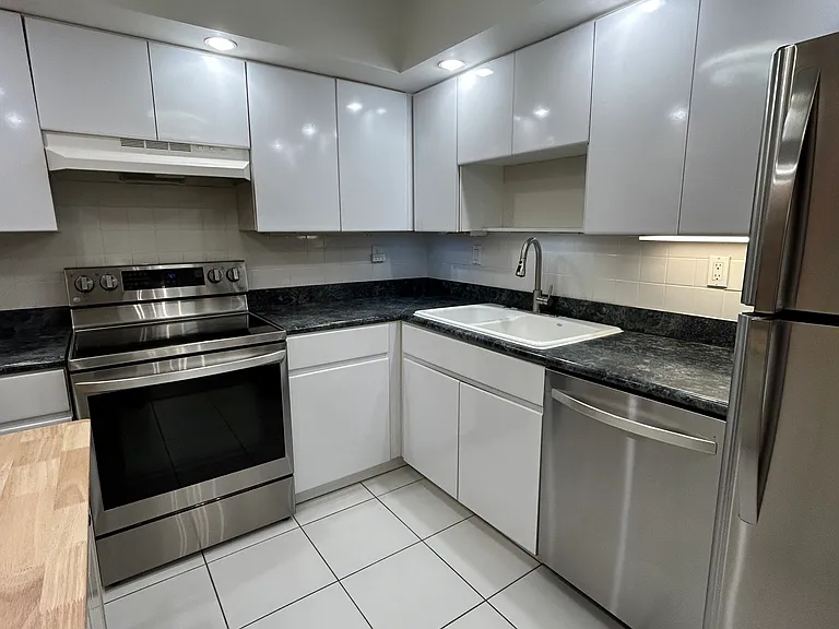 3215 S Ocean Blvd #703 — Photo 17