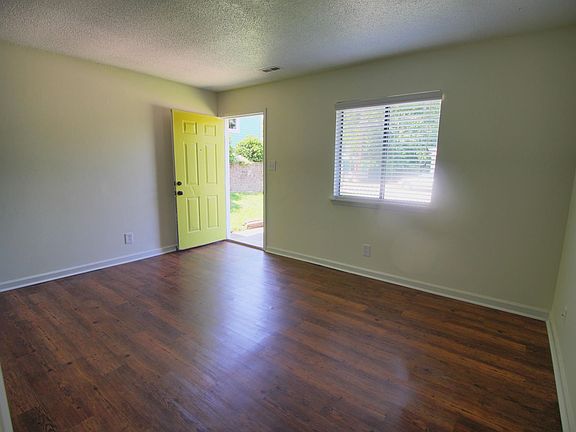 2nd image of 506 Gurley St #A