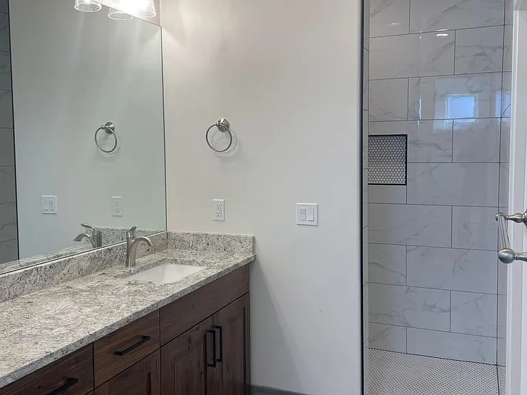 9 N Main St — Photo 15