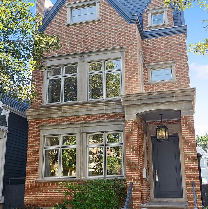 1st image of 2111 W Bradley Pl #1