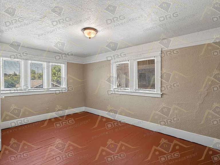 120 Johnson St — Photo 24