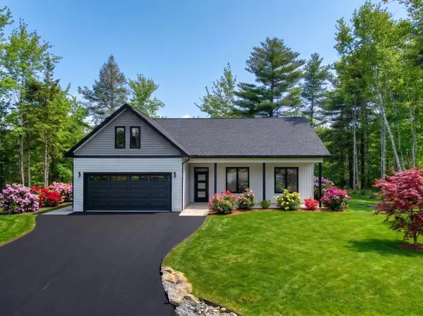 17 Soleil Cres, Conquerall Mills, NS B4V 9H3
