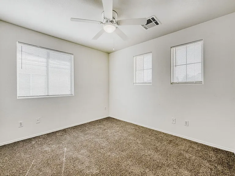 2562 Begonia Valley Ave — Photo 11