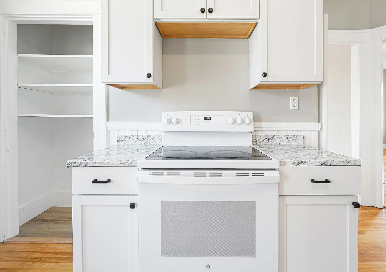 131 Providence St (PMC) — Photo 2