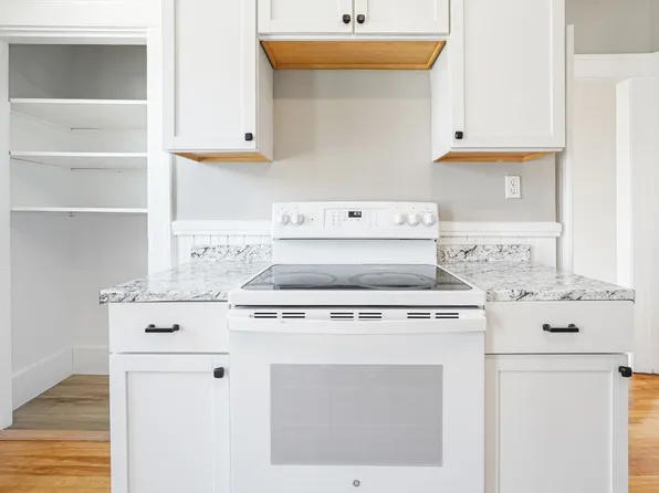 131 Providence St (PMC), 131 Providence St APT 3, Worcester, MA 01604