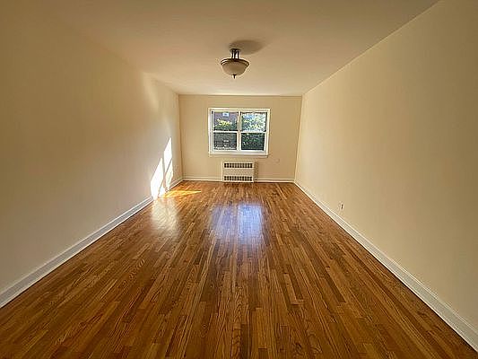 5th image of 82-24 135th St APT 6