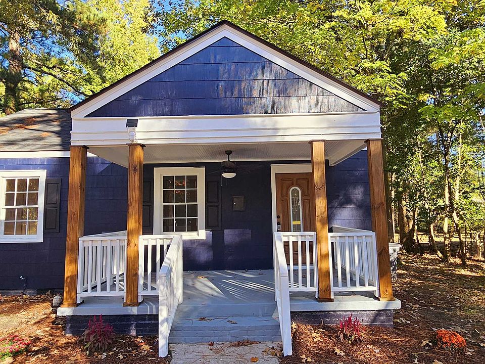 1st image of 904 W Haven Blvd