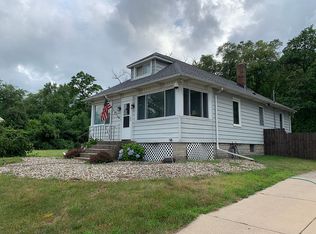 2962 Willowcreek Rd, Portage, IN 46368