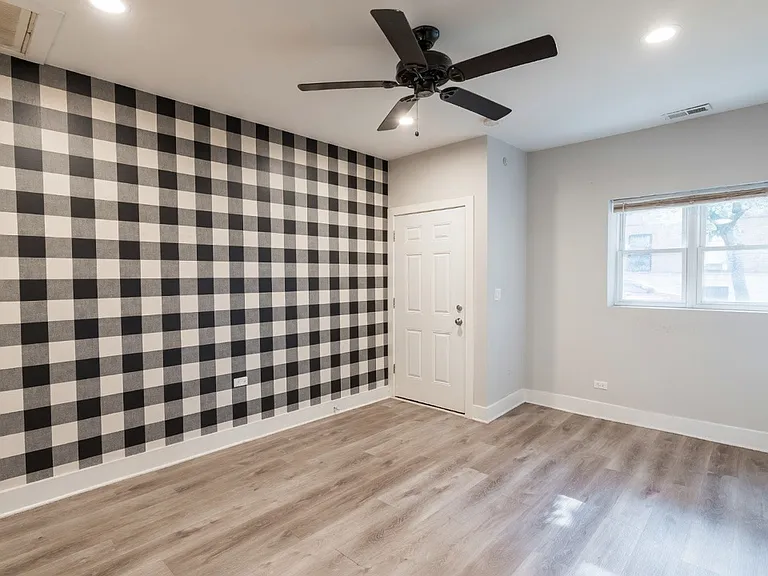 4005 N Bell Ave #1 — Photo 2