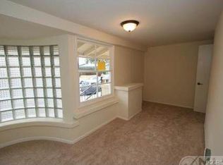 563 W 8th St, San Pedro, CA 90731