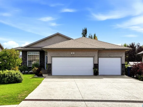 8 Lott Road E, White City, SK S4L 0B6