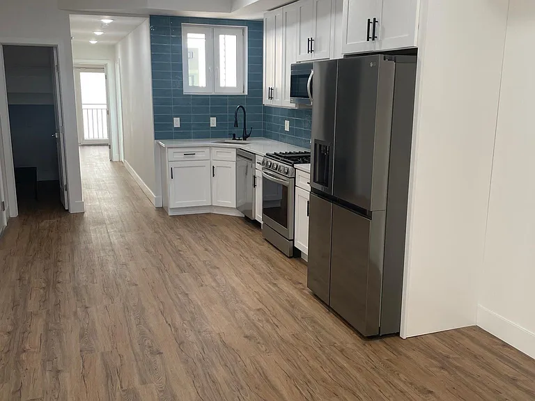 2203 W Thompson St #B — Photo 5