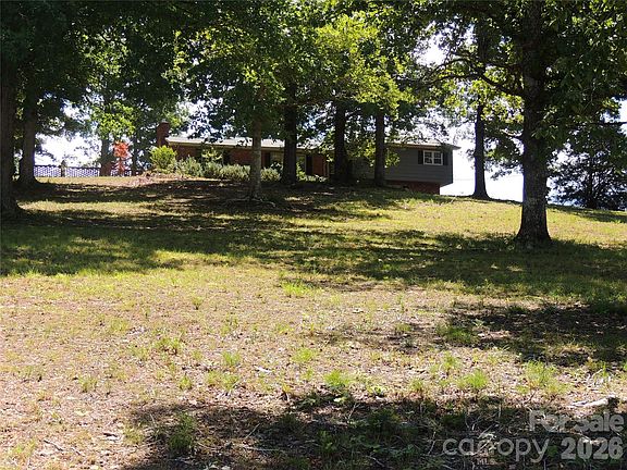 2nd image of 632 Rock Corner Rd