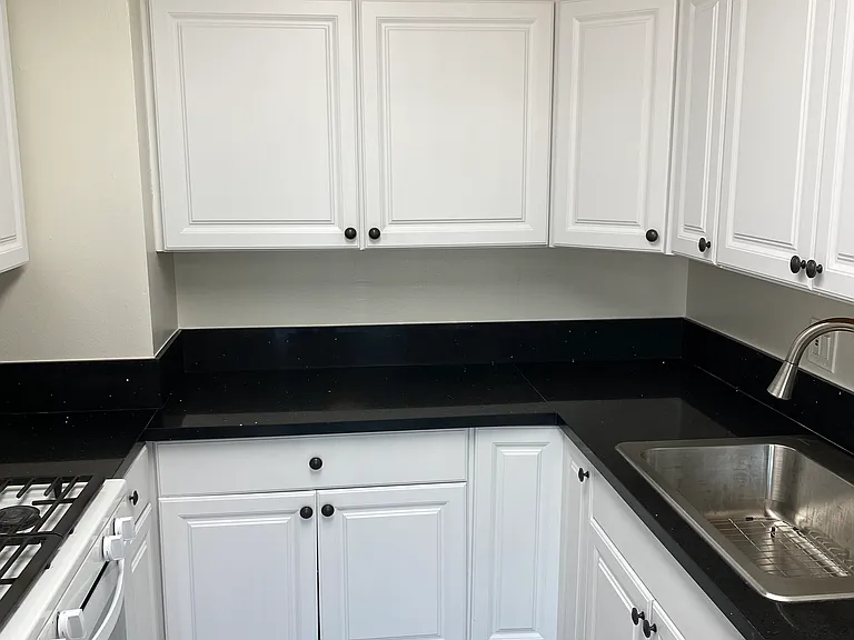 1014 W. Huntington Dr. — Photo 54