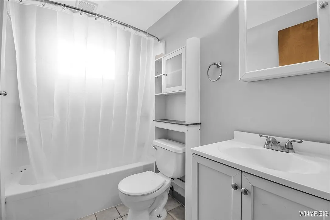 3 bed, 1100 sqft, $1,650 — Photo 4