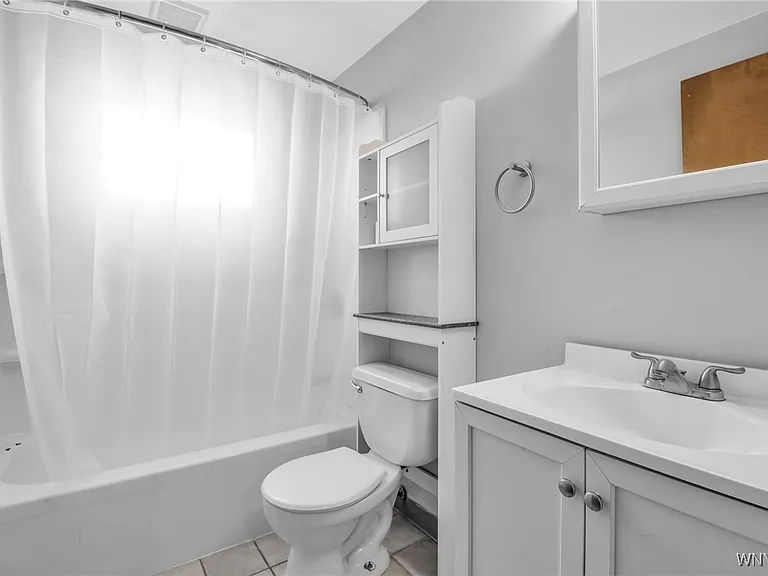 100 Meadowlawn Rd #2 — Photo 4