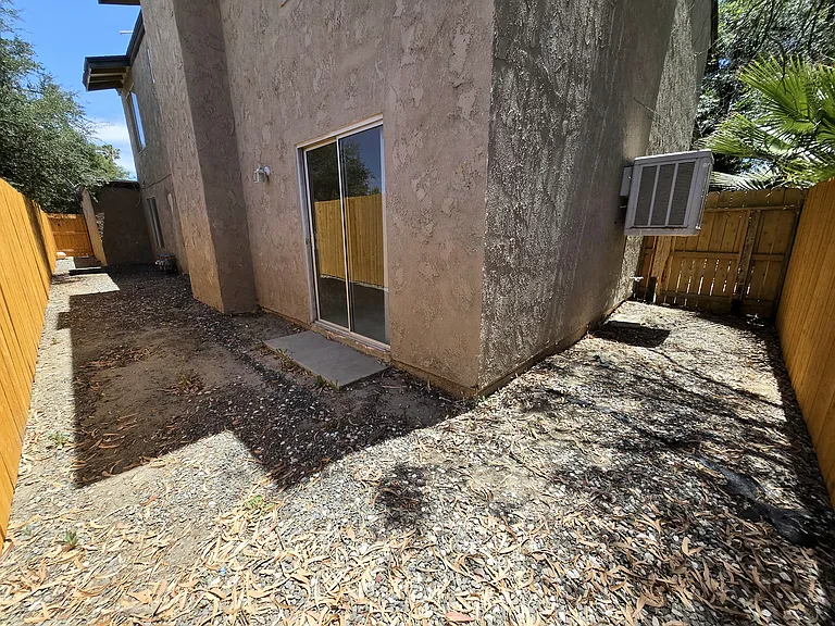 853 Douglas Ct #853 — Photo 16