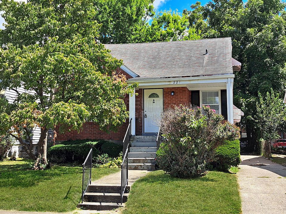 1st image of 221 S 41st St