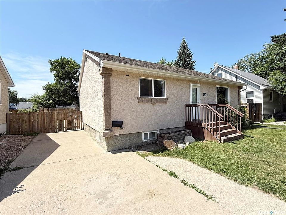 1st image of 431 Albert St